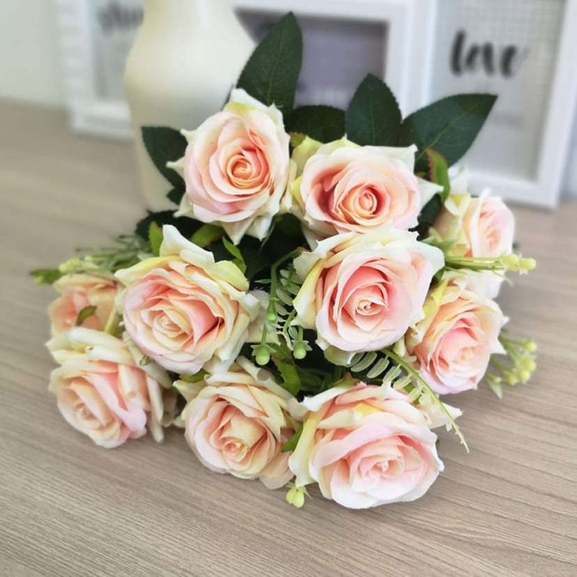 Искусственные цветы на могилу в Димитровграде | Цветы искусственные «Розы острые», розовато-молочные, букет