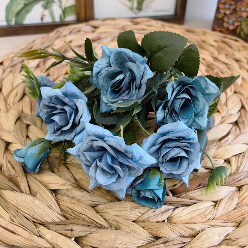 Искусственные цветы на могилу в Димитровграде | Цветы искусственные «Розы», синие, букет